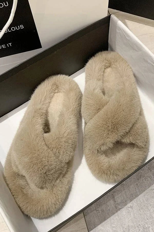 Chic Faux Fur Slipper (Coffee)