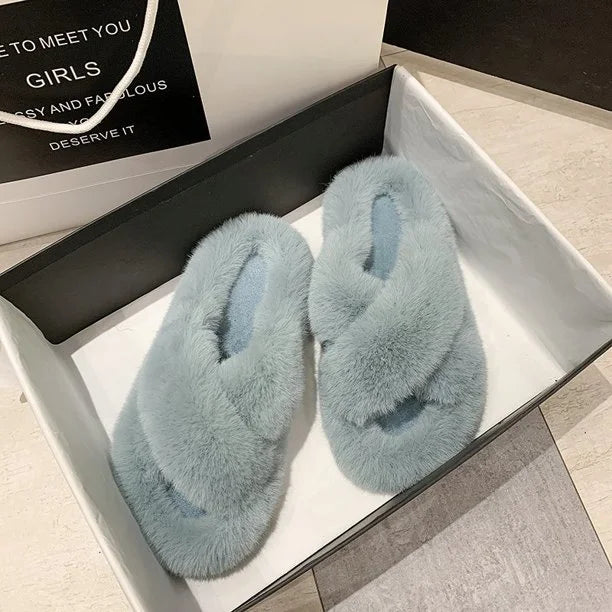 Chic Faux Fur Slipper (blue)