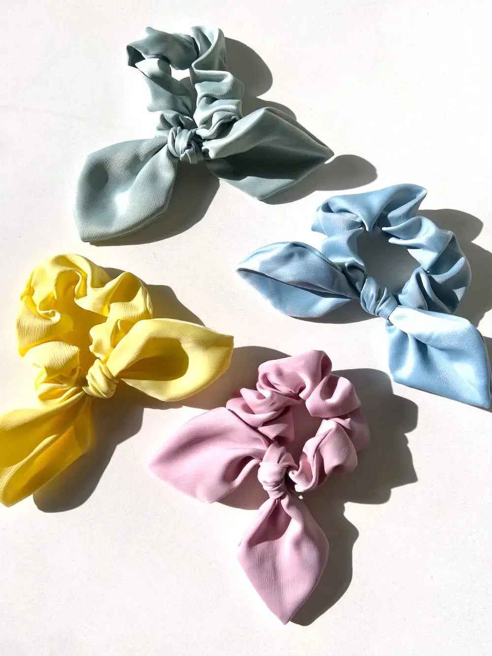 Matte Satin Bow Scrunchies Set (4)