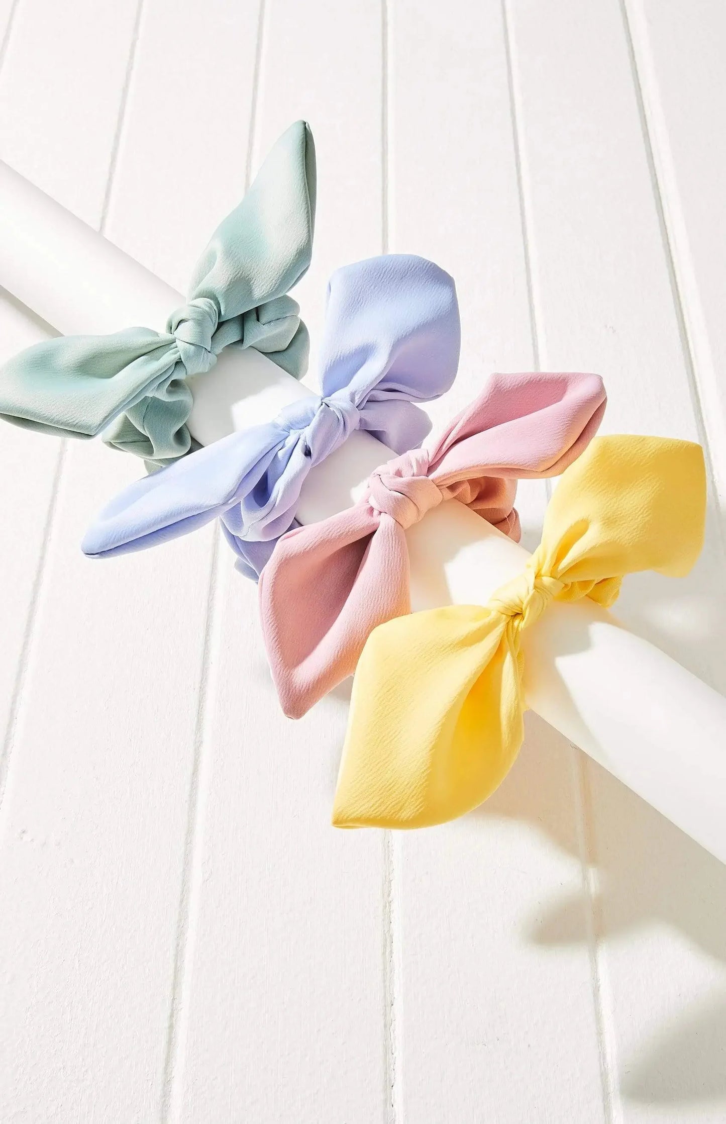 Matte Satin Bow Scrunchies Set (4)