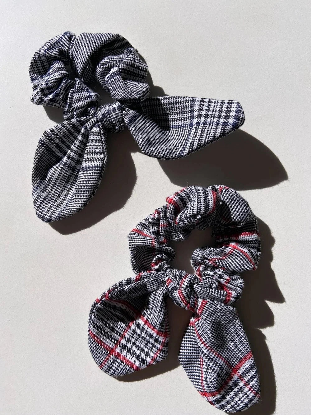 2pc Checked Bow Scrunchie Set GRAY