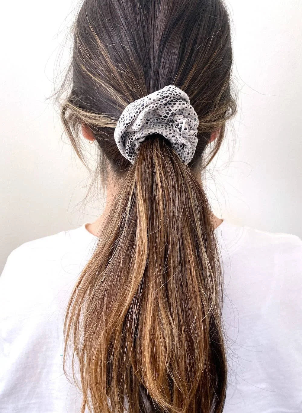 Vegan Snake Embossed Scrunchie 2pc Set PINK/GRAY