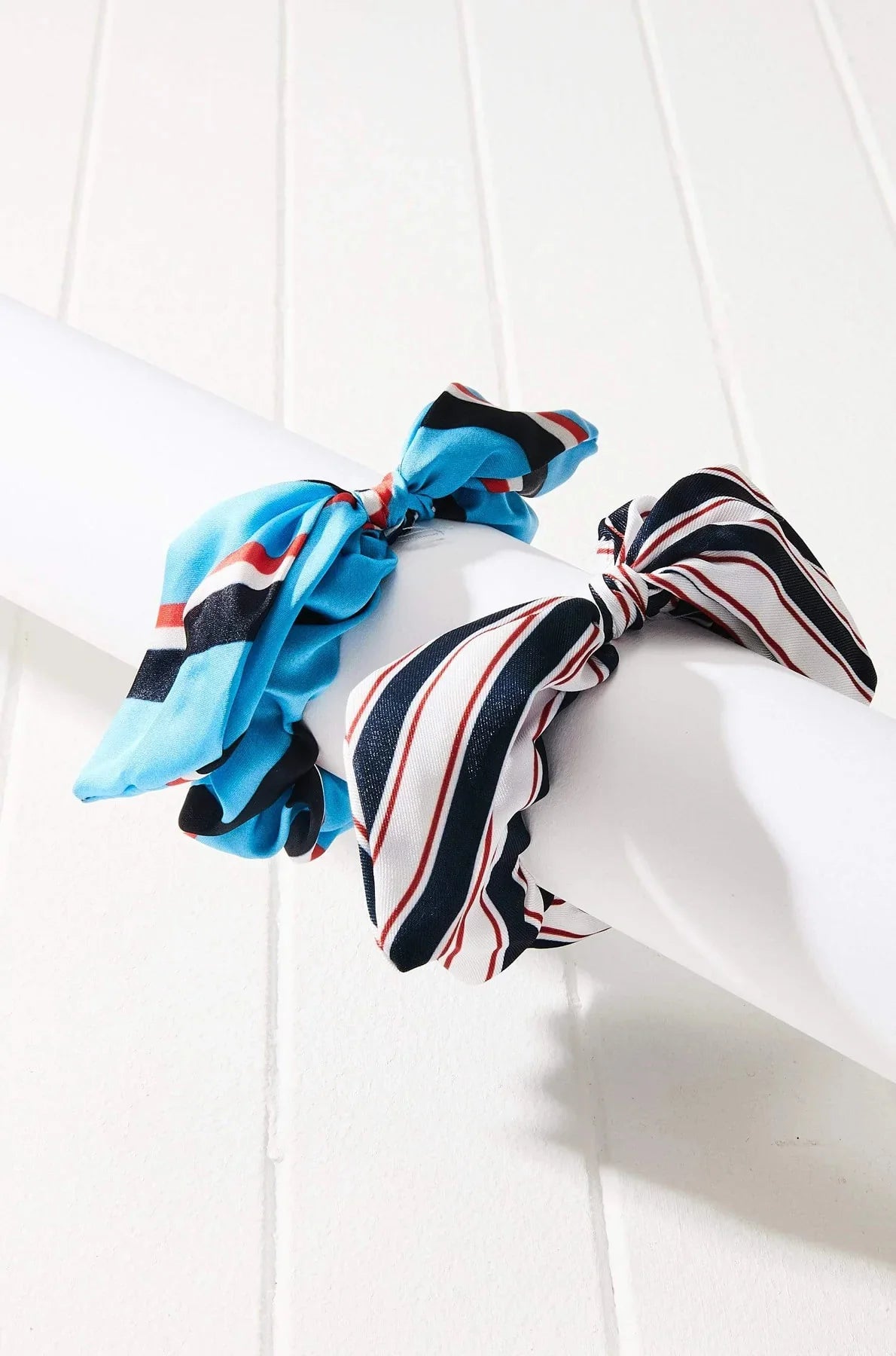 2pc Striped Satin Bow Scrunchie Set