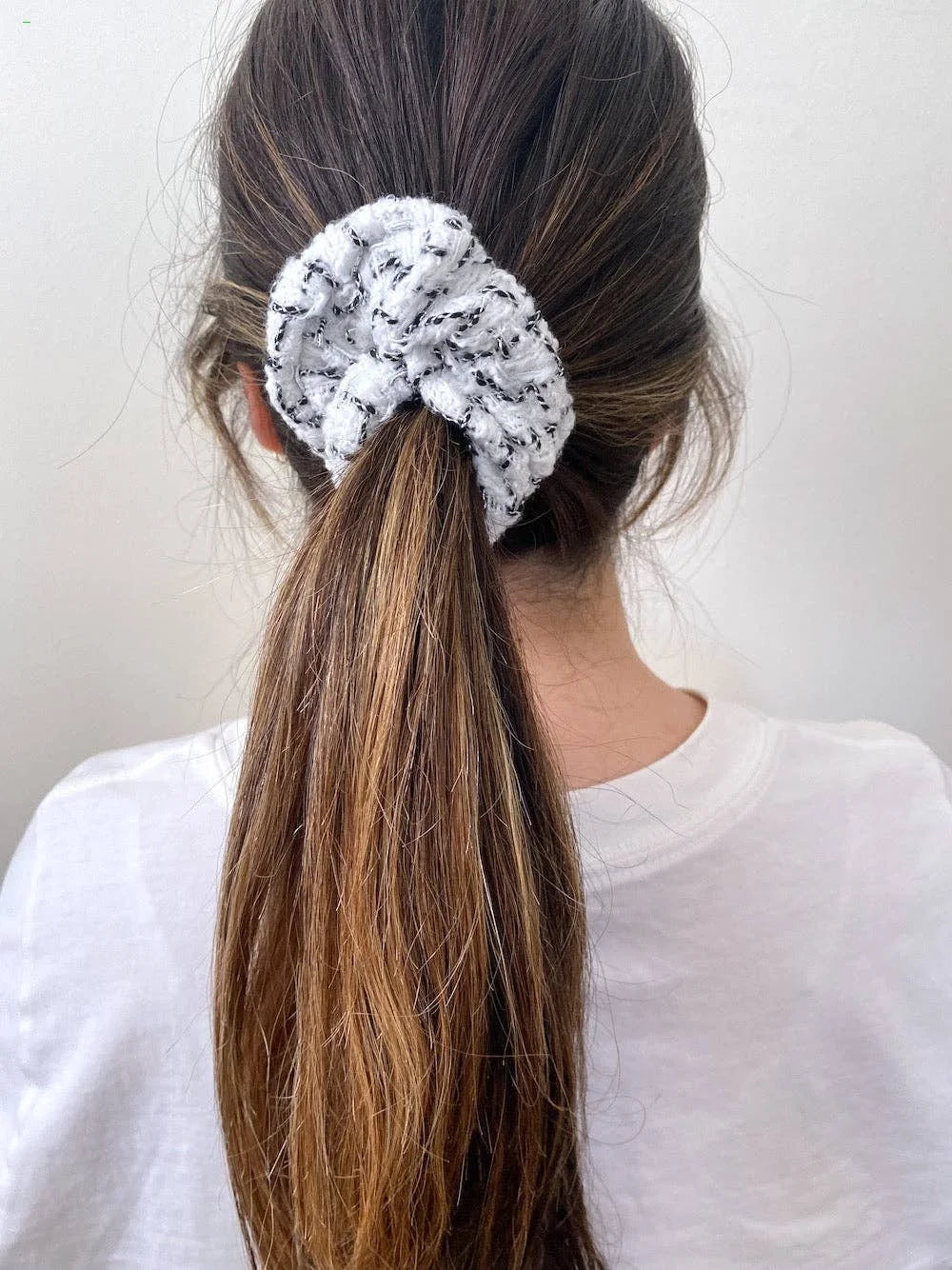 2pc Bouclé Tweed Scrunchie Set BLACK/WHITE