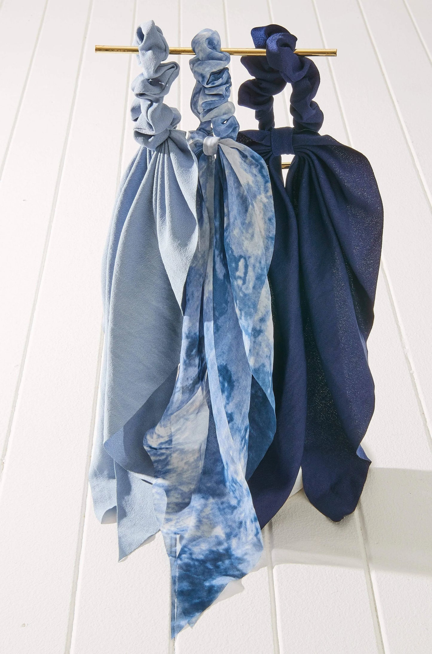 3pc Blue Tie Dye Scarf Scrunchie Set