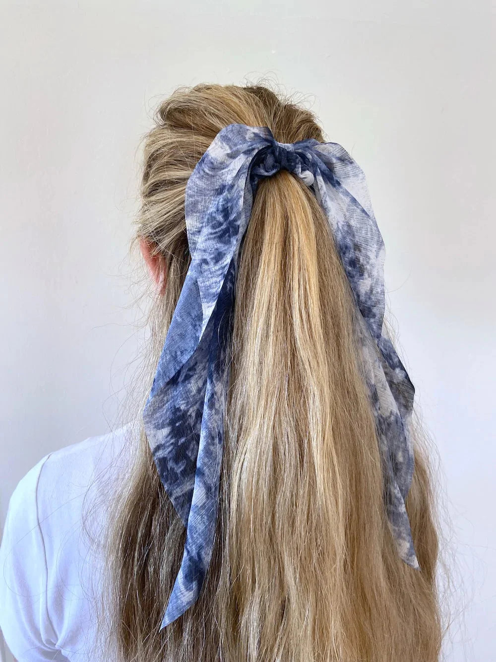 3pc Blue Tie Dye Scarf Scrunchie Set