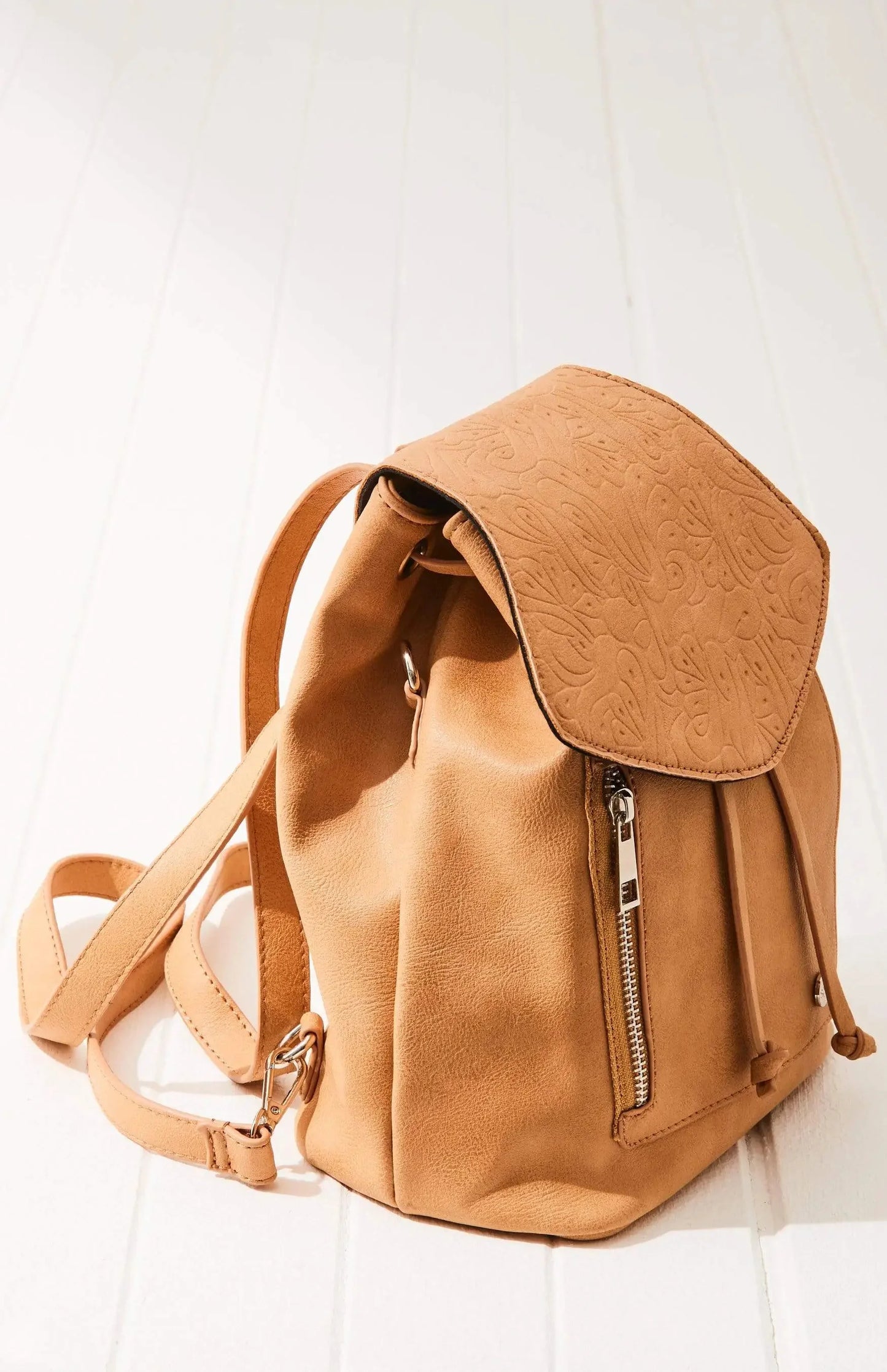 Vegan Leather Vintage Embossed Backpack (BROWN)